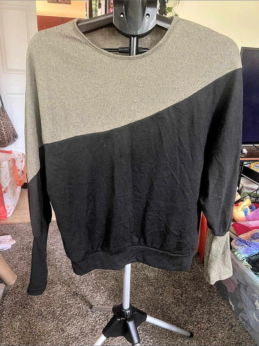 Emery Rose Color Block Crewneck Sweater Medium